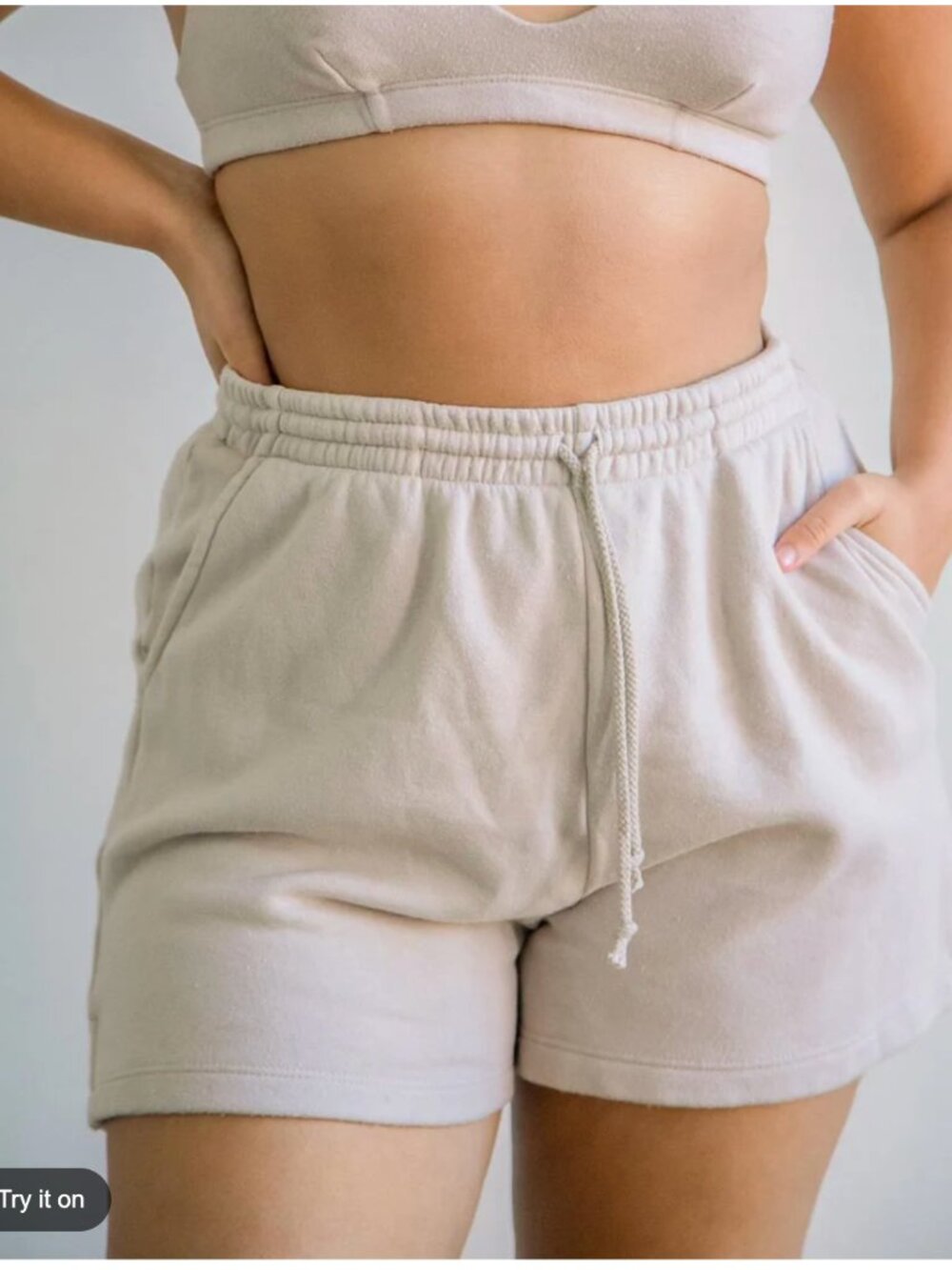 DONNI Vintage fleece shorts in stone Size M
